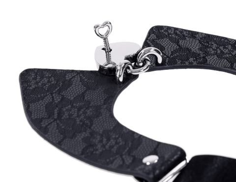 Heartbound Lace Day Collar