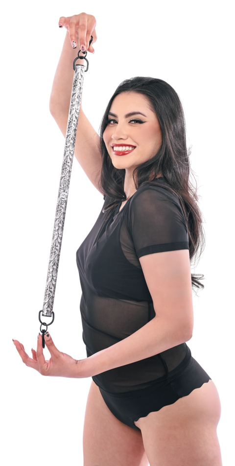 Lace Spreader Bar