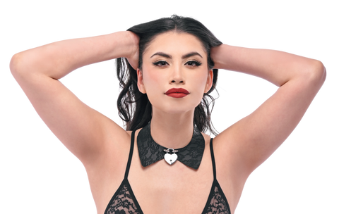 Heartbound Lace Day Collar